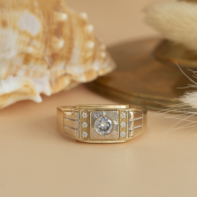 Goldener Ring mit Zirkonia 14 Karat