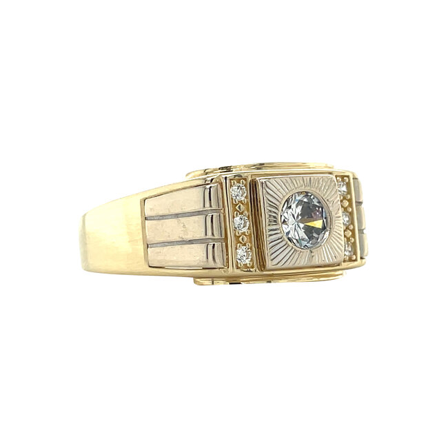 Goldener Ring mit Zirkonia 14 Karat
