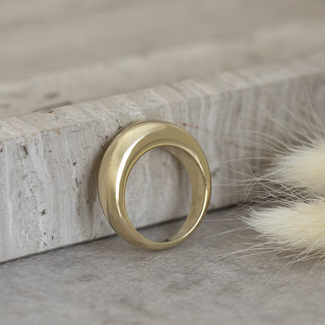 Gouden bolle ring 14 karaat