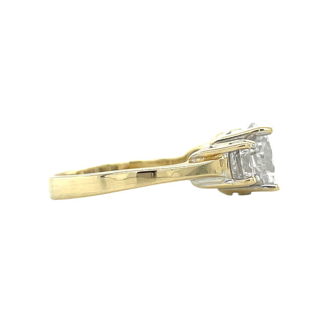 Gold ring with zirconia 14 karat