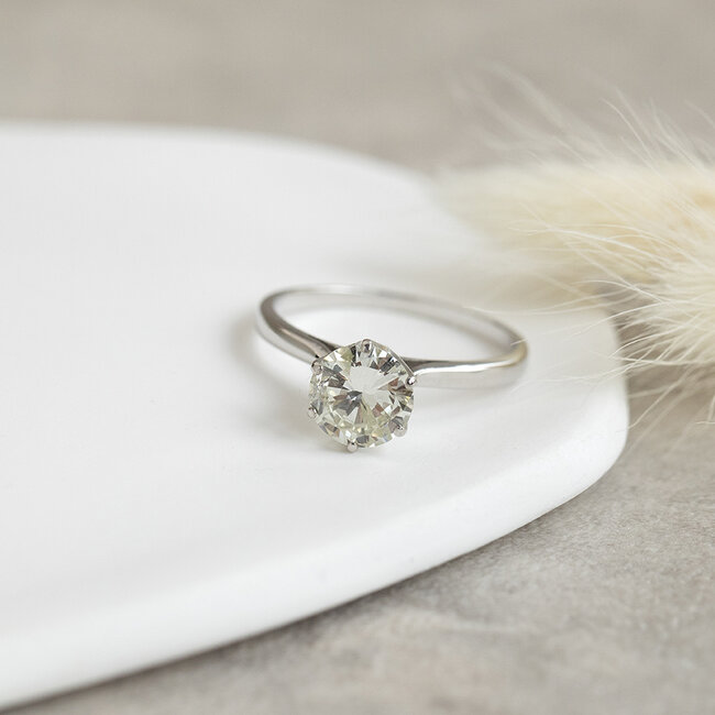 Weißgoldener Solitärring mit Diamant 1,76 ct. 18 Karat