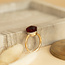 Goldener Ring mit Farbstein 18 Karat