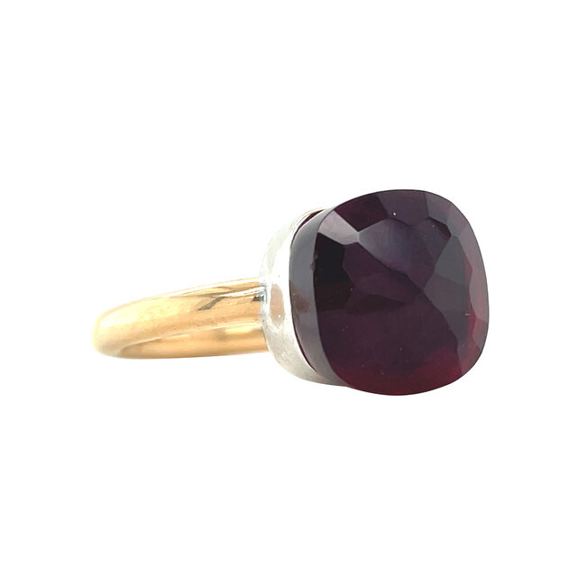 Gold ring with colored stone 18 karat