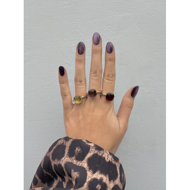 Gold ring with colored stone 14 karat