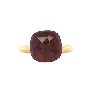 Goldener Ring mit Farbstein