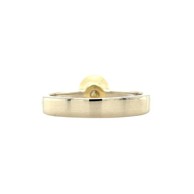 Golden ring with diamond 18 karat