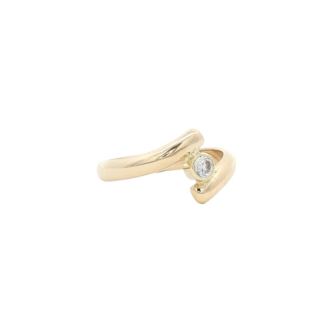 Gold ring with zirconia 14 karat