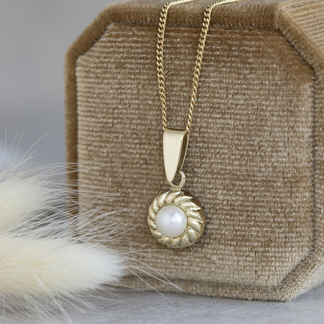 Golden pearl pendant 14 karat