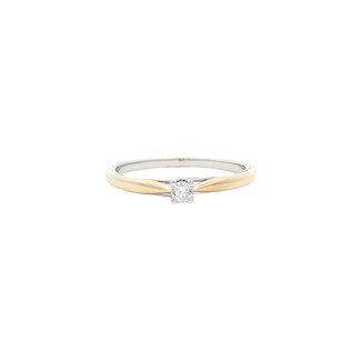 Gold solitaire diamond ring