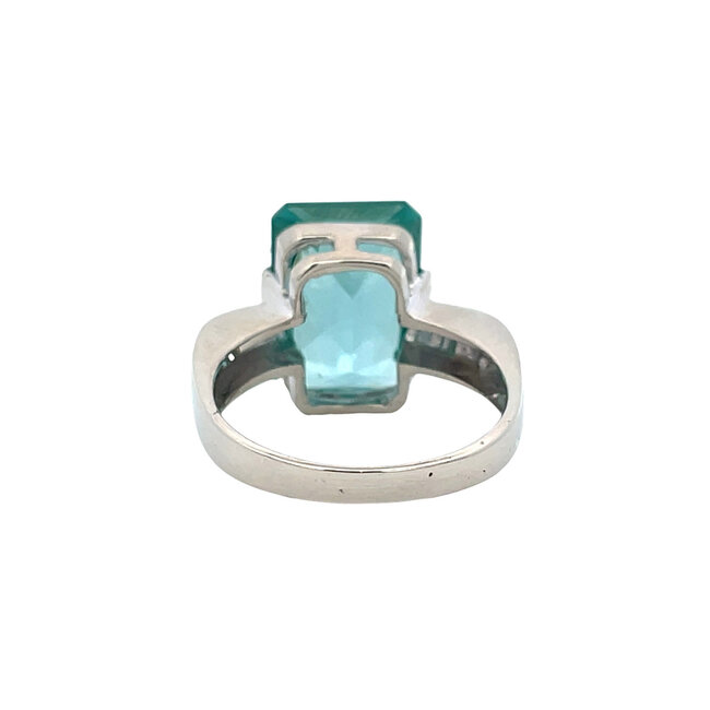 White gold ring with green spinel 14 karat