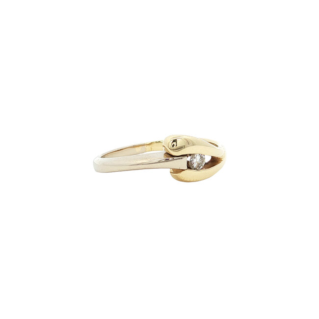 Goldener Ring mit Diamant 14 Karat