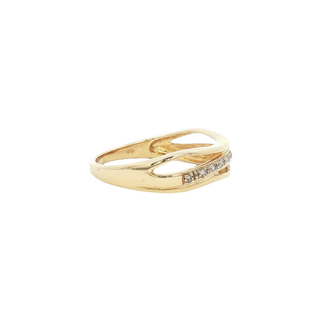 Goldener Ring mit Diamant 14 Karat