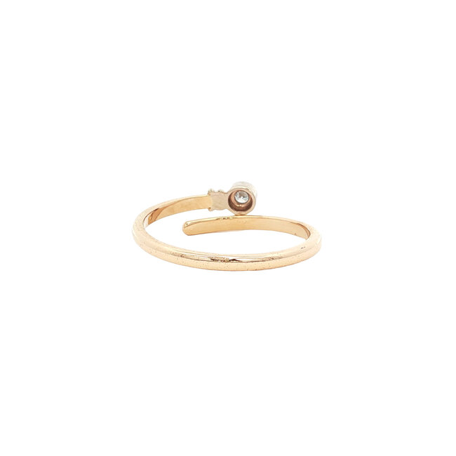 Goldener Ring mit Diamant 14 Karat