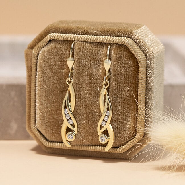 Gouden oorhangers met zirkonia 14 karaat