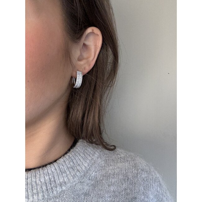 Weißgoldene Ohrringe mit Diamant 14 Karat