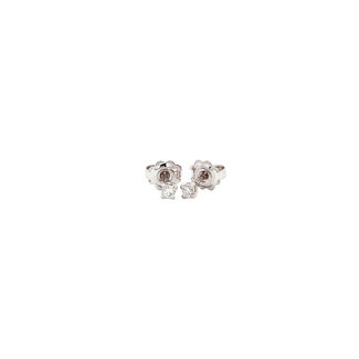 White gold solitaire diamond stud earrings