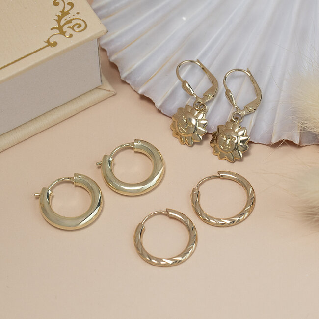 Gouden oorhangers met zon 14 karaat