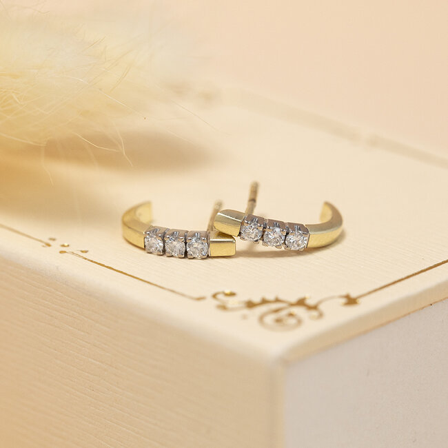 Gold stud earrings with diamond 14 karat