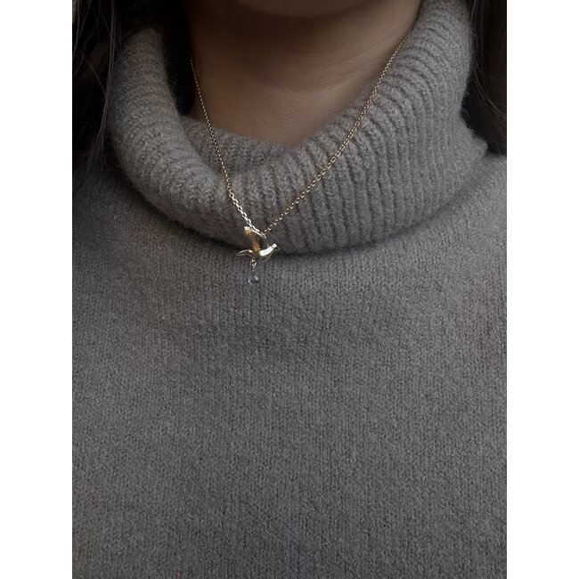 Gouden hanger vredesduif met amethist 14 karaat