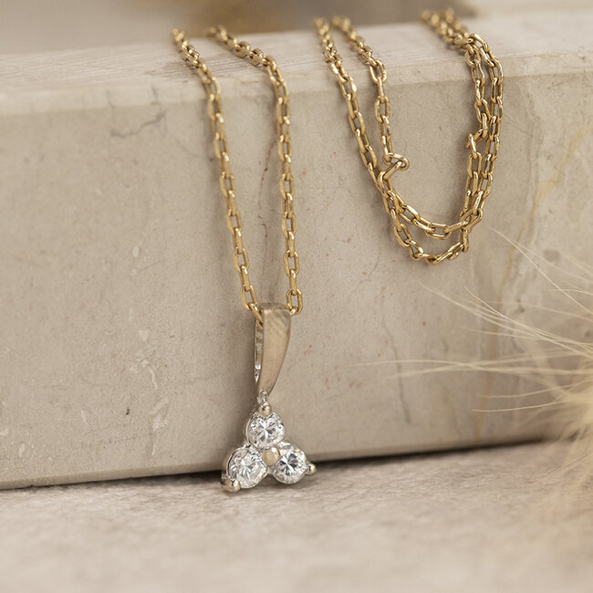 Weißgoldener Anhänger mit Zirkonia 14 Karat