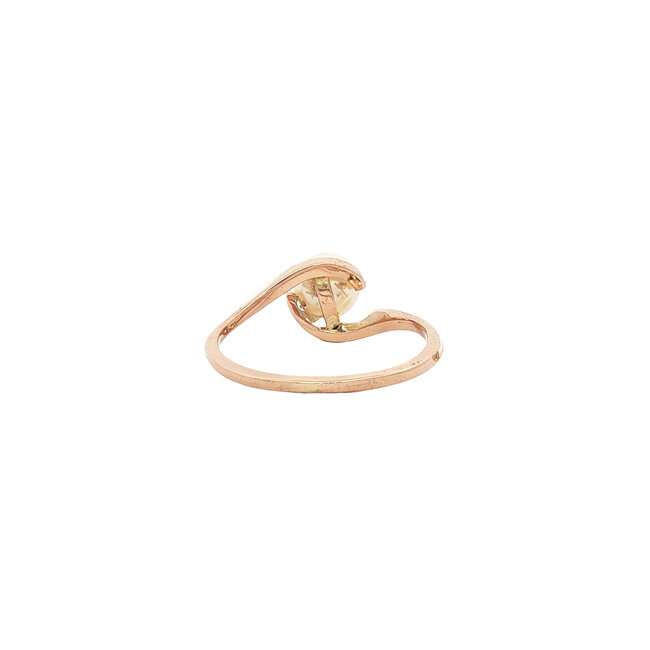 Roségoldener Ring mit Perle 18 Karat