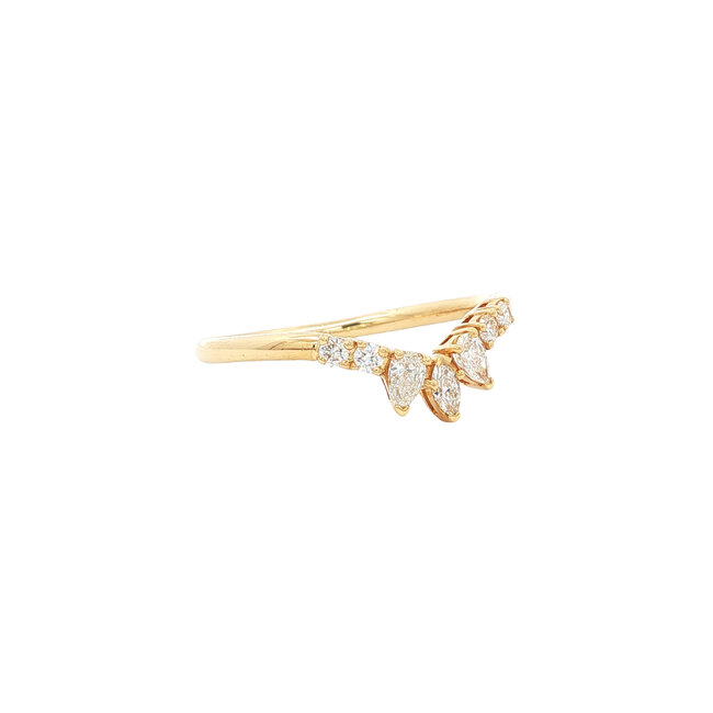 Goldener Ring mit Diamant 18 Karat