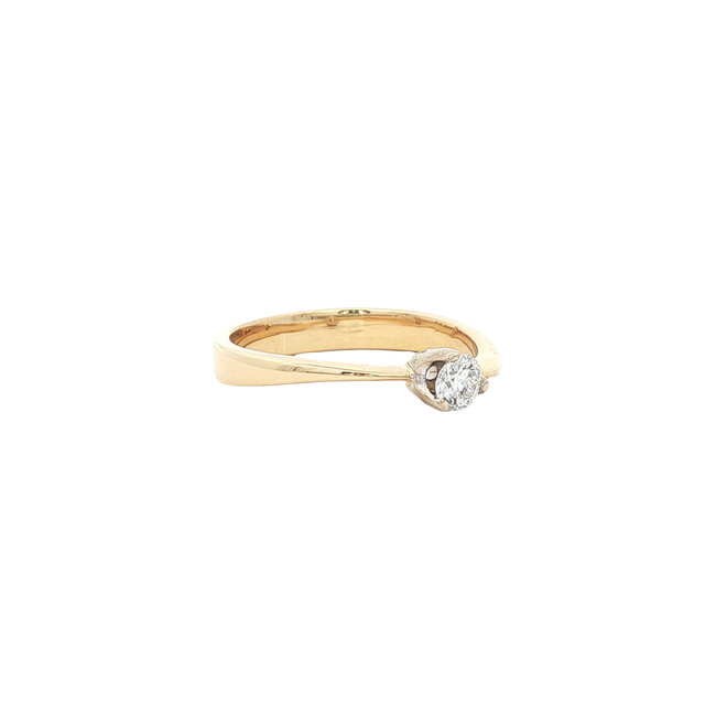 Gouden solitair ring met diamant 18 karaat