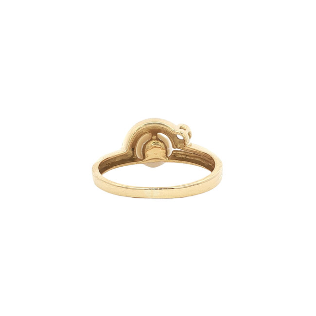Goldener Ring mit Zirkonia und Perle 18 Karat