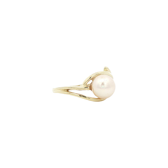 Gold ring with pearl and zirconia 14 karat