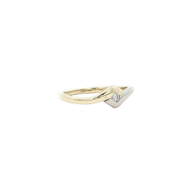 Gold ring with zirconia 14 karat