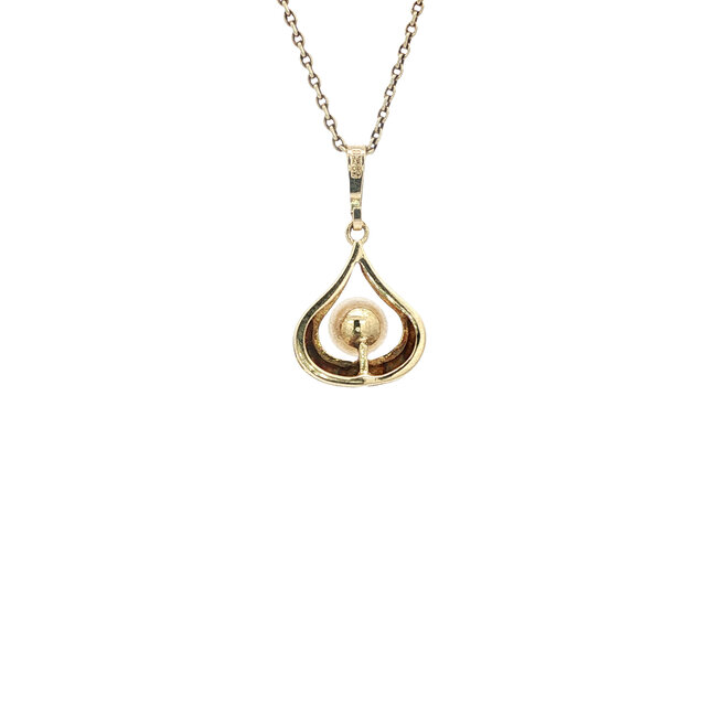 Gold pendant with pearl 14