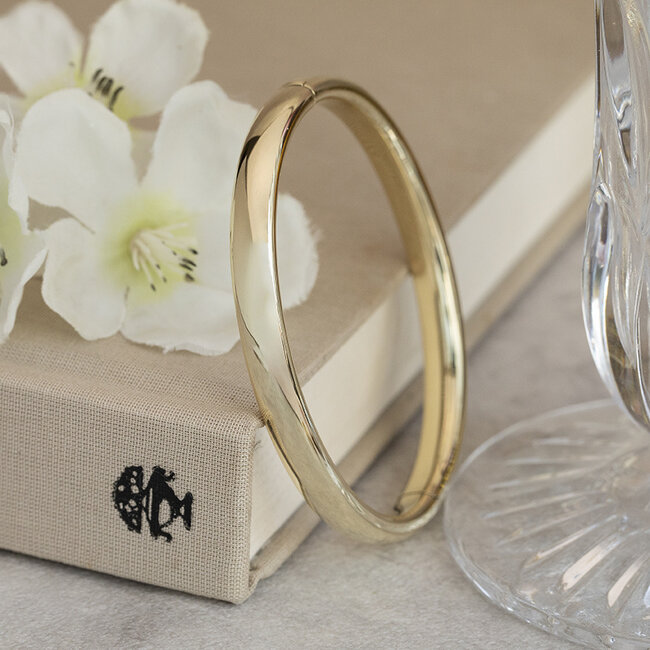 Golden smooth bangle 14 karat