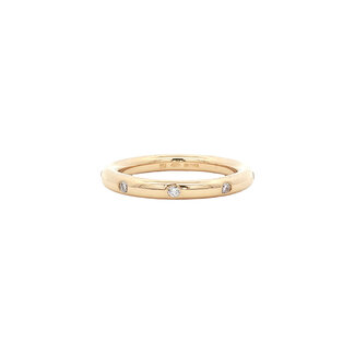 Gold ring diamond Source