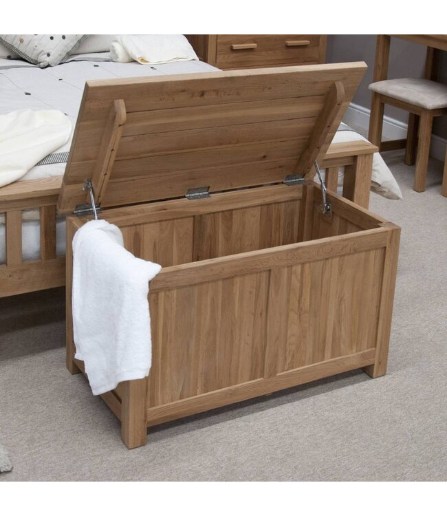 Homestyle GB Opus Oak Blanket Box