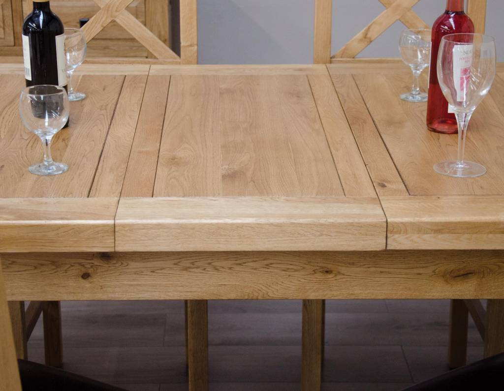 HomestyleGB Deluxe Oak Medium Extending Table