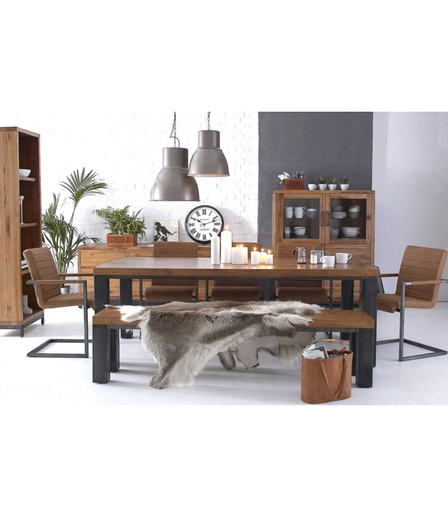 Kettle Home AB-HB Highboard With Lights