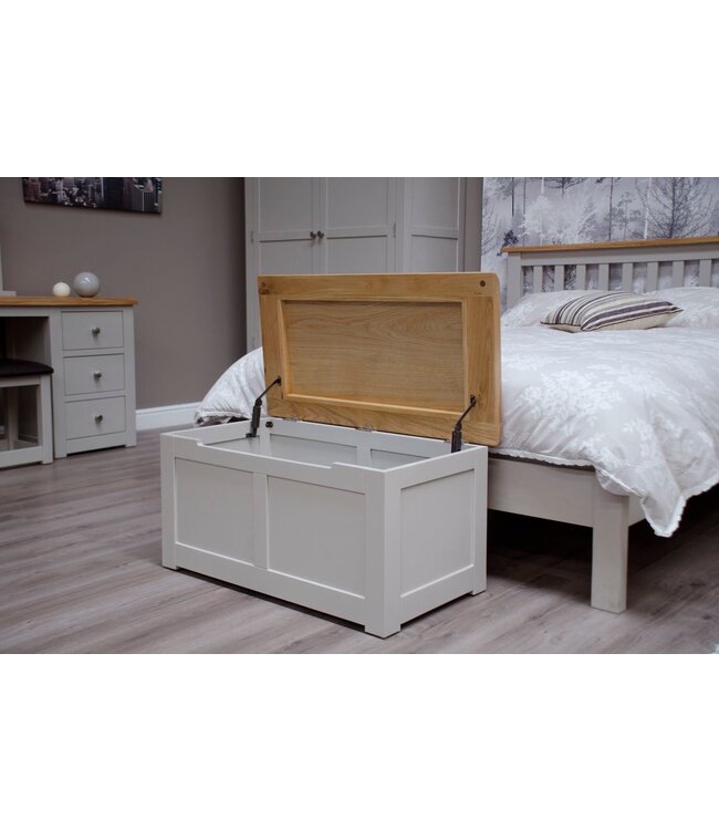 Homestyle GB Diamond Painted Blanket Box