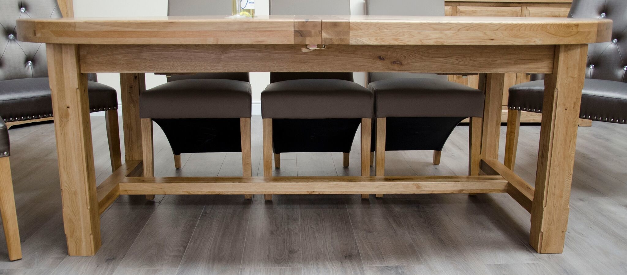 Deluxe Oak Super Oval Extending Dining Table - Freitaslaf Net LTD