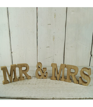 Wooden MR & MRS Word Set