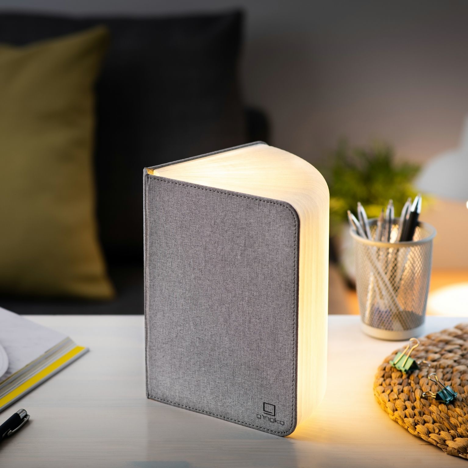 Gingko Smart Book Light Linen Urban Grey Freitaslaf Net LTD