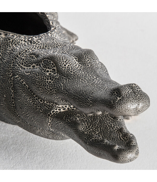 Crocodile Pot