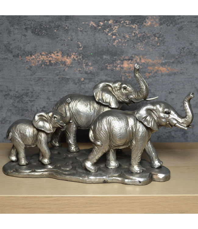 Fiesta Studios Family of Three  Elephants