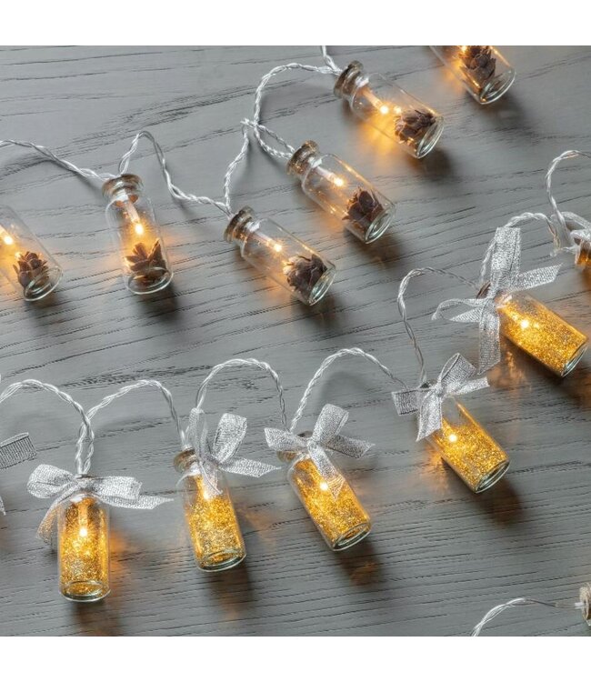 Sabrosa LED String With Pinecones in Jars