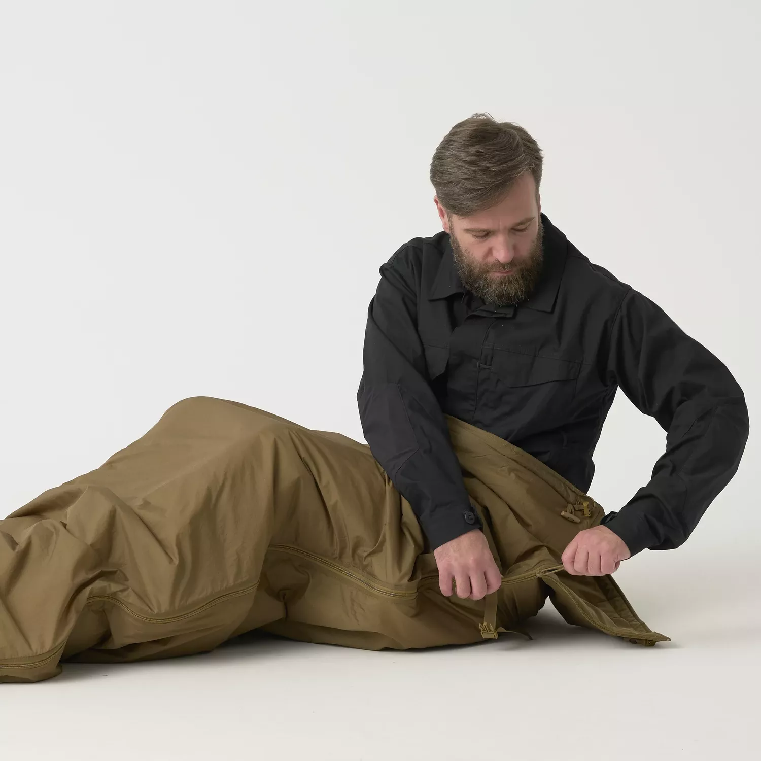 Swagman Roll Poncho - Black