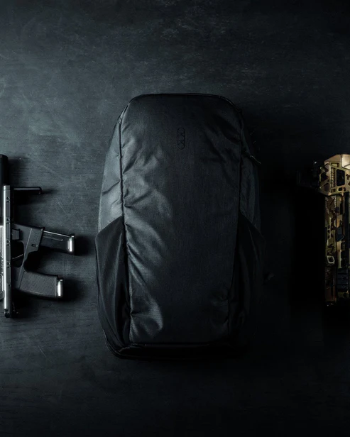 Fade Transport 18L - Black