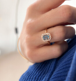 Atelier Maison Good Mood ring | blauwe nat. topaas en LGD