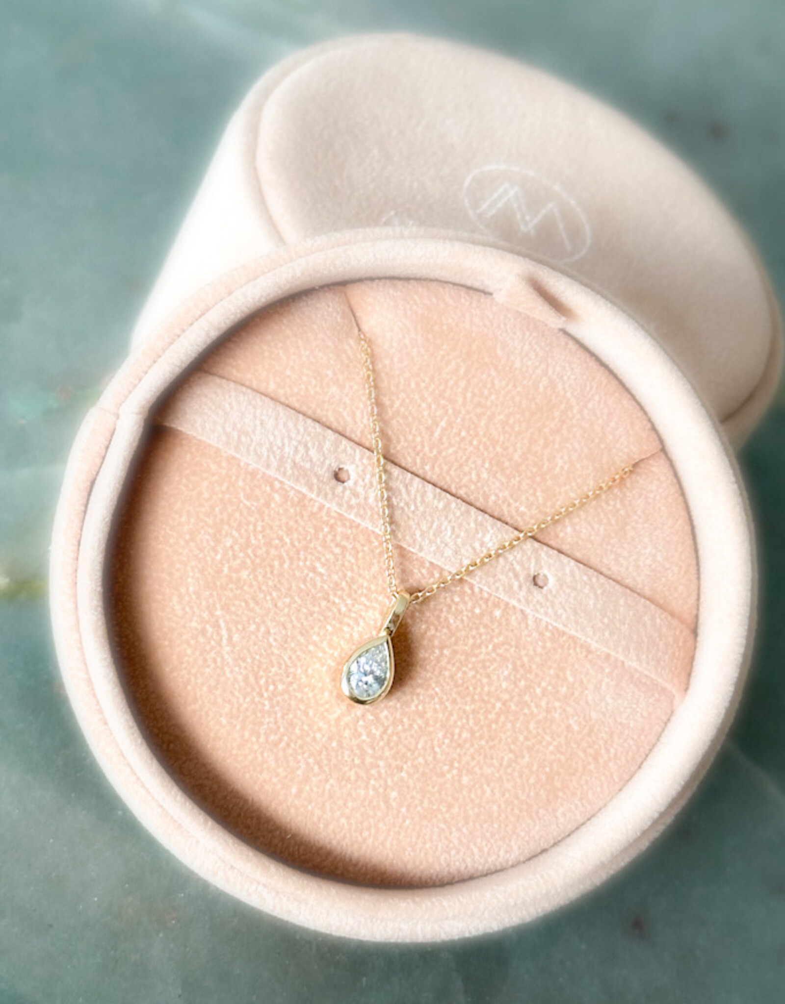 Atelier Maison The Tear hanger met as