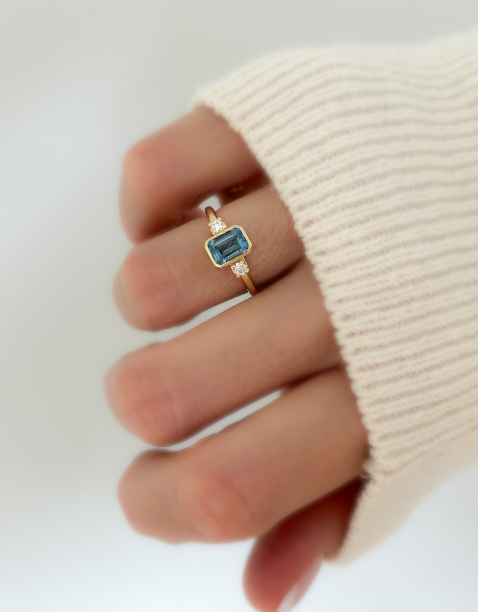 Atelier Maison Reminiscing asse ring - kleursteen of diamant