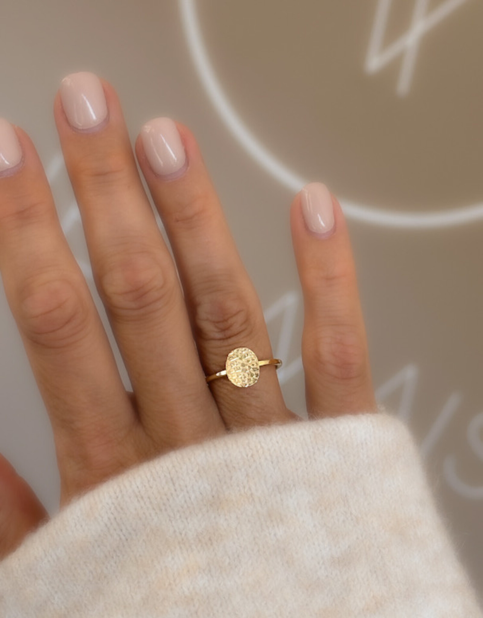 Atelier Maison The Fluffy Snuggles ring | ≠  formaten