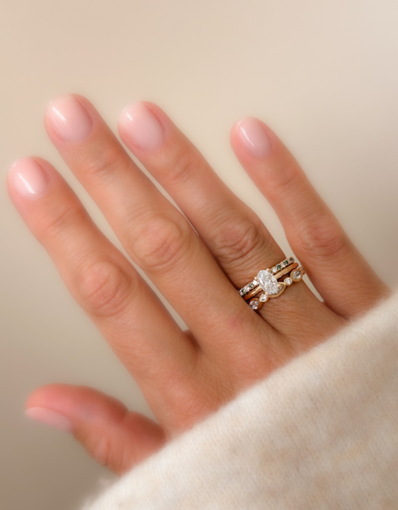 Atelier Maison The Colorful ring met witte en kleurdiamanten
